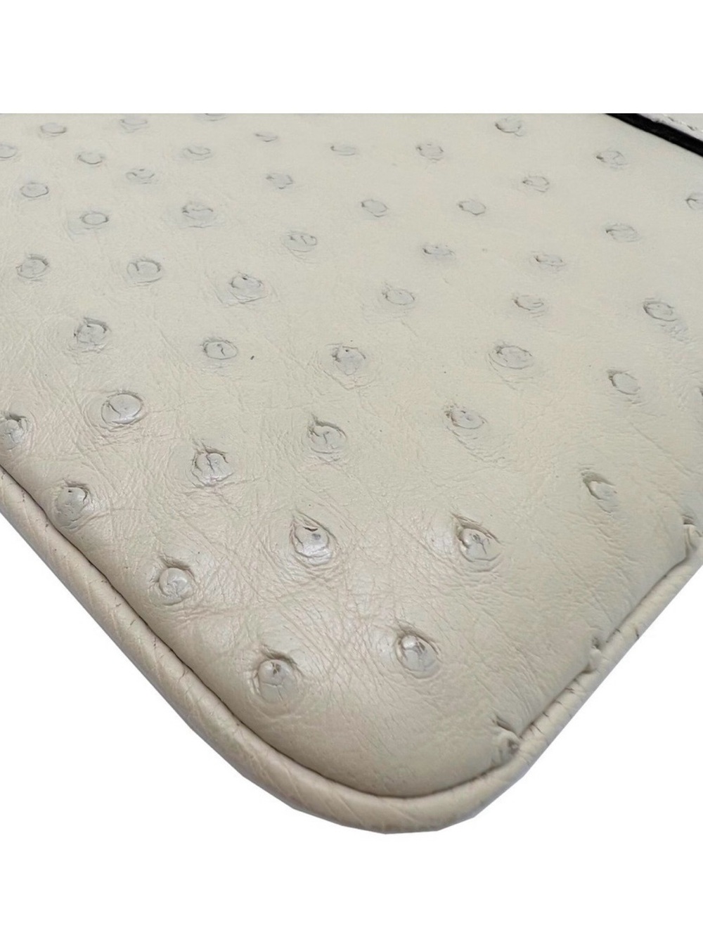 Gucci Ivory Ostrich-Embossed GG Shoulder Bag with Gold Hardware - Picture 7 of 16